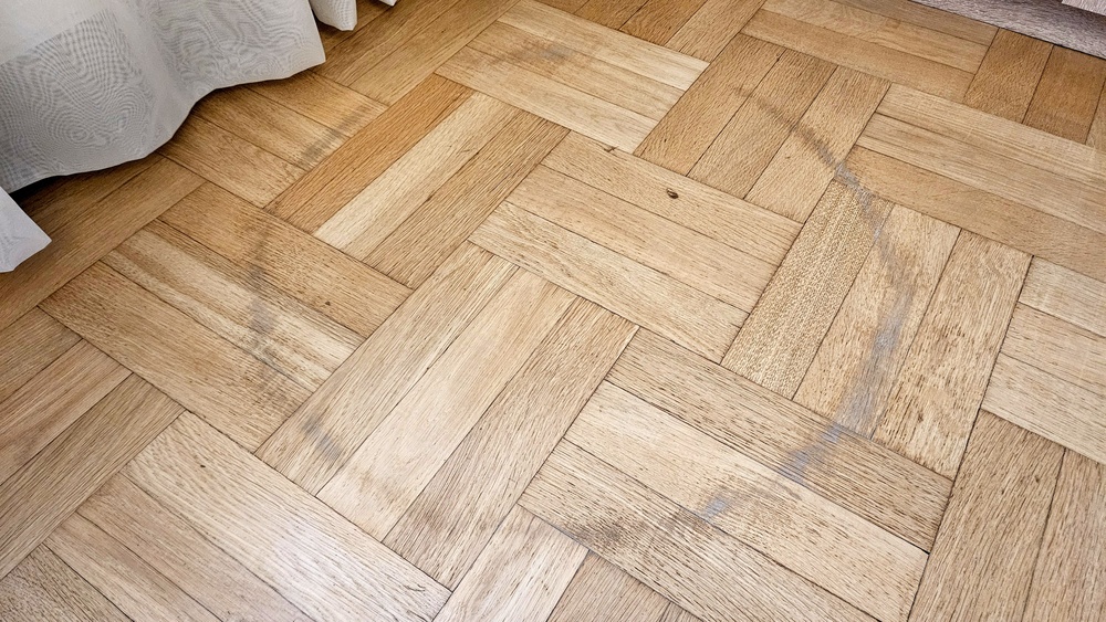 What are common types of floor damage